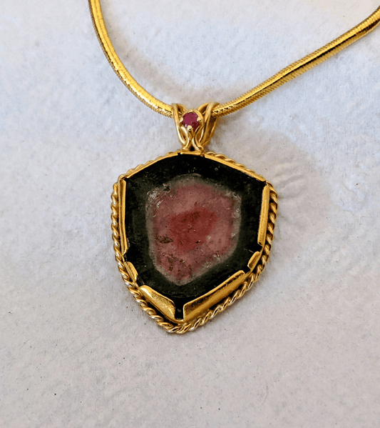 Beautiful Watermelon Tourmaline with an 18 kt. gold Bezel - Anthroposophy Shop